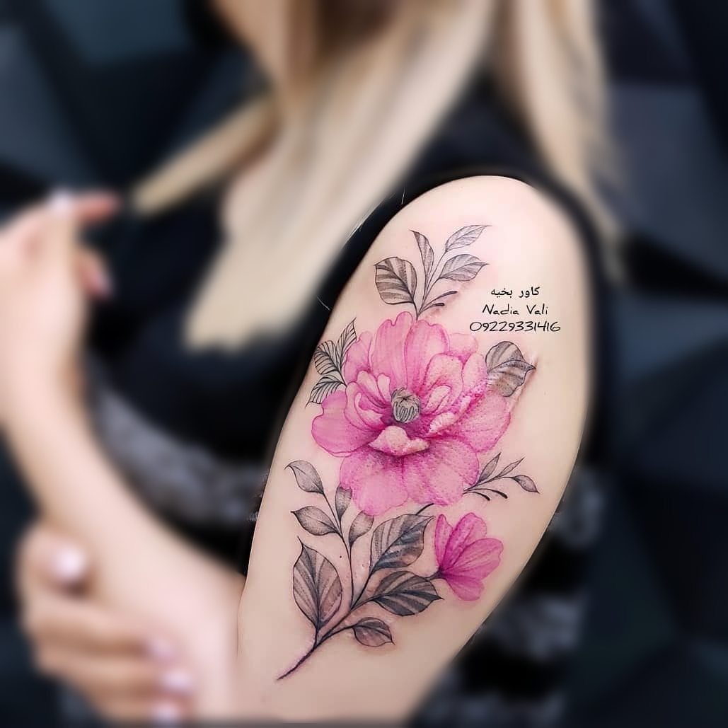 تاتو کاور بخیه روی بازو طرح گل