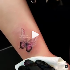 تاتو ظریف طرح پروانه روی دست
