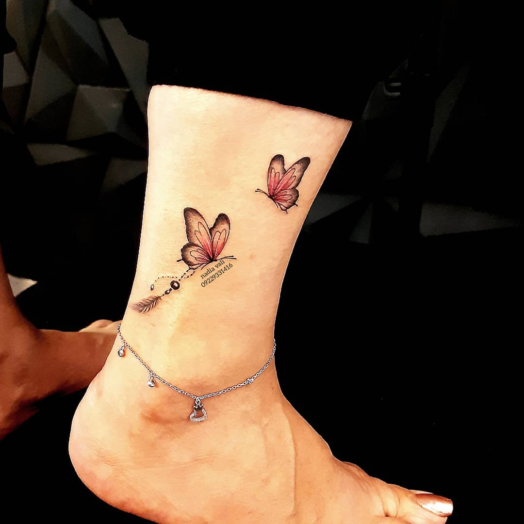 تتو پروانه روی ساق پا