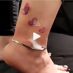 تاتو پروانه های کوچک روی ساق پا