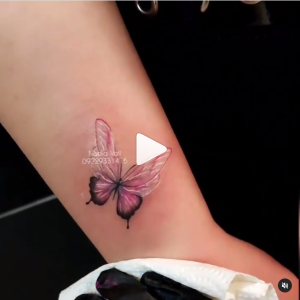 تاتو پروانه آبرنگی روی دست